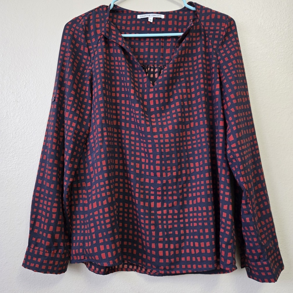 COLLECTIVE CONCEPTS Burgundy Navy Geometric Print Pull On V-Neck Blouse Size S
